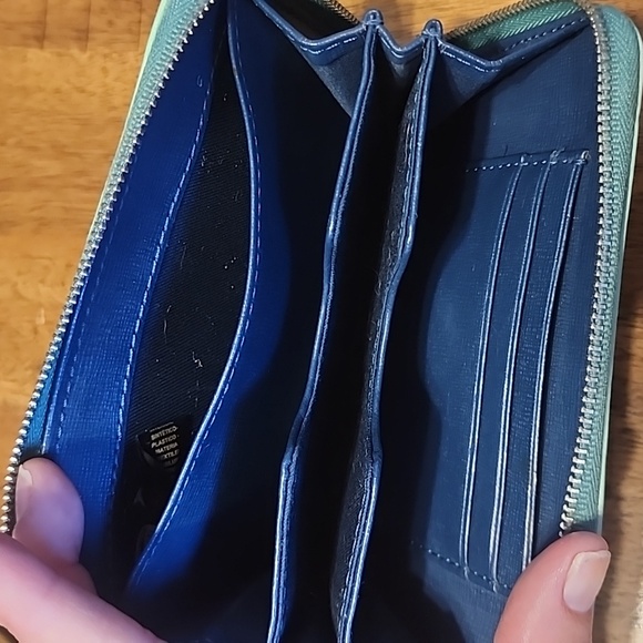 Fossil Mint Green wristlet - Picture 13 of 16